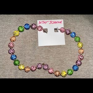 Never used betsey Johnson hop earrings